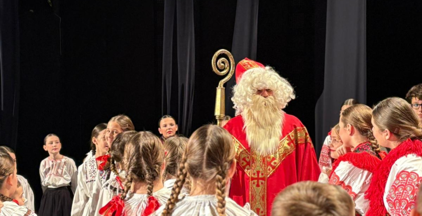 Sveti Nikola razveselio DFA i djecu iz publike